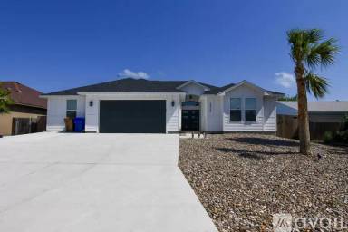 Main picture of 15726 Escapade St