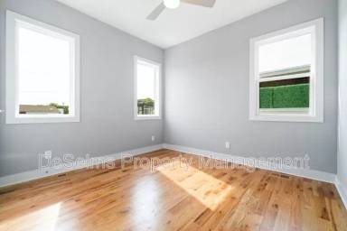 Main picture of 1000 Southside Ave