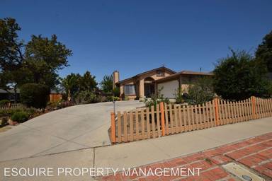 Main picture of 1581 Thrush Ave