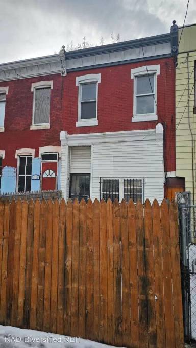 Main picture of 2066 E Allegheny Ave