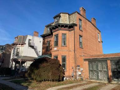 Main picture of 166 Montgomery St