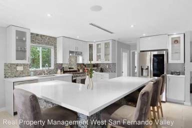 Main picture of 6228 Peterson Ave