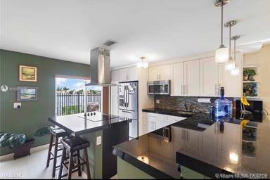 Main picture of 2561 W 60th Pl
