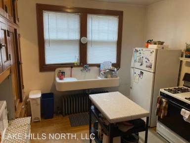 Main picture of 2935 N Downer Ave