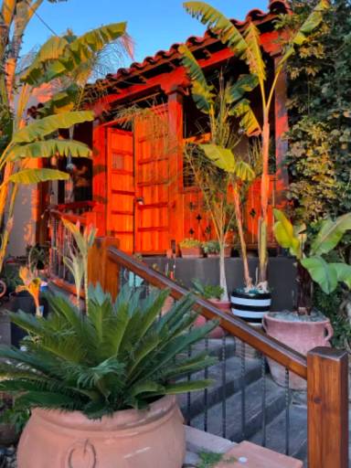 Main picture of 1632 Micheltorena St