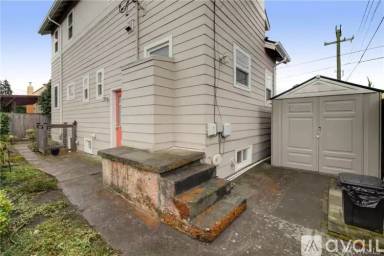 Main picture of 4206 SW Dakota St