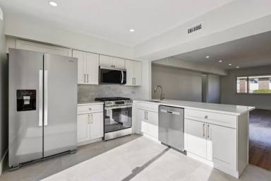Main picture of 1200 Bradley Ct