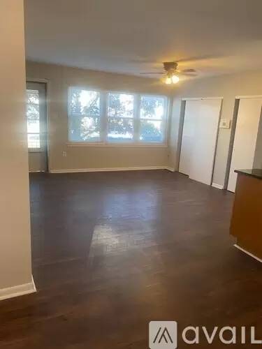 Main picture of 526 Green Ln