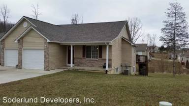Main picture of 410 Moss Ln