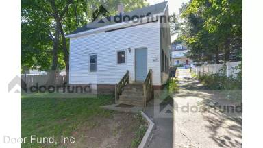 Main picture of 147 Oak St