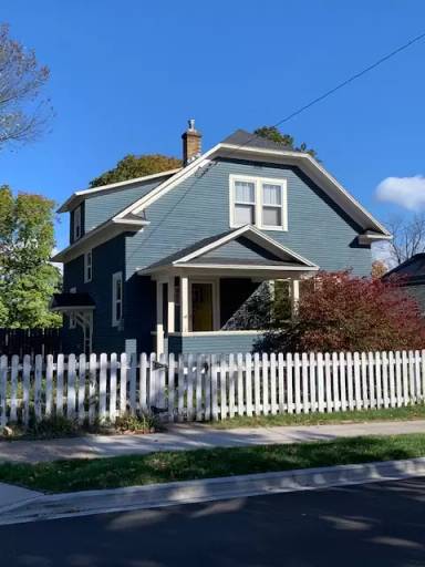 Main picture of 310 W College Ave