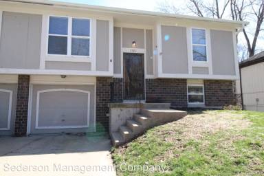Main picture of 5923 NW Creekview Dr