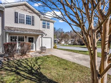 Main picture of 48 Lanceford Cir