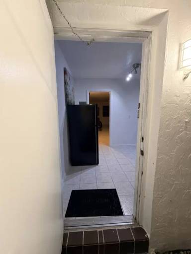 Main picture of 120 SE 9th Ct