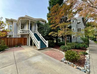 Main picture of 2608 I St