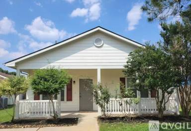 Main picture of 21426 Berry Vine St