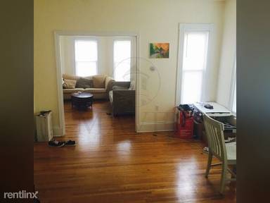 Main picture of 9 Medford St