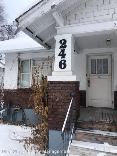 Main picture of 246 1/2 S 2nd E