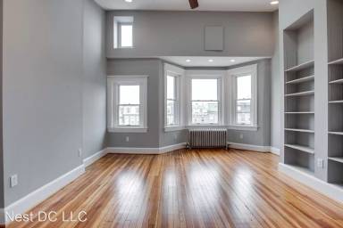 Main picture of 1127 Fairmont St NW