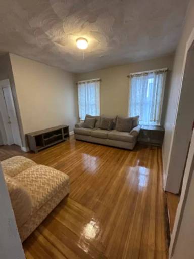 Main picture of 10 Thorp St