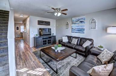 Main picture of 2556 Patterson Rd