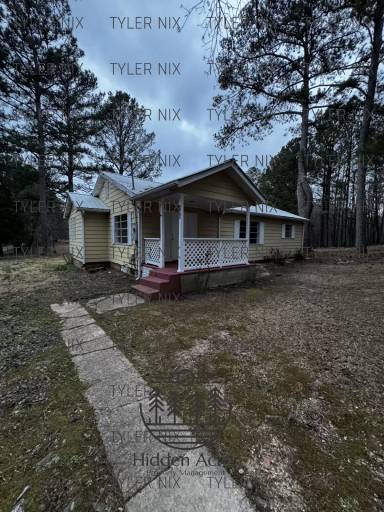 Main picture of 405 Estes Rd