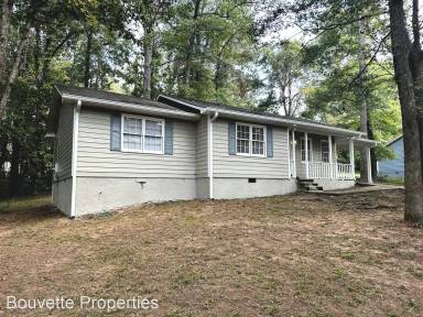 Main picture of 249 Lakeview Dr
