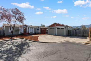 Main picture of 1333 Carlson Dr