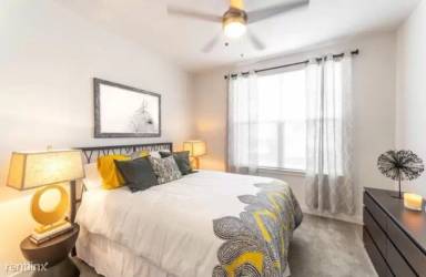 Main picture of 1113 Hugh Wallis Rd S