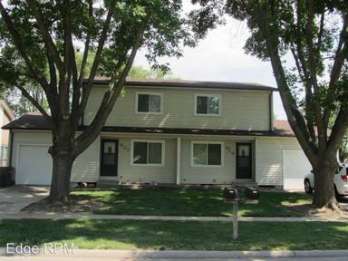 Main picture of 626 Lunar Ln