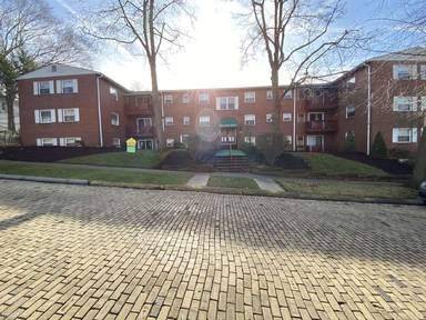 Main picture of 360 Maryland Ave
