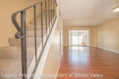 Main picture of 3211 Halbreath Ct