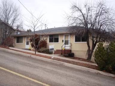 Main picture of 305 N 3rd St