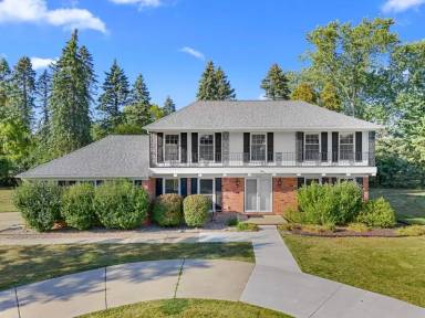 Main picture of 3072 Brewster