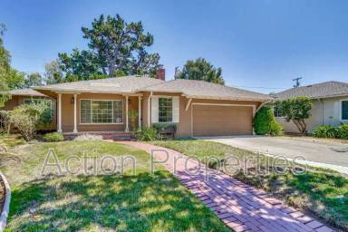 Main picture of 290 Iris Way
