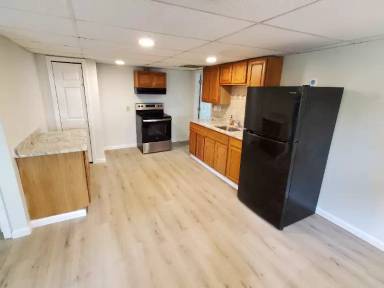 Main picture of 1445 Main St