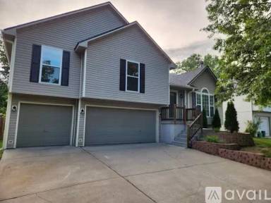 Main picture of 828 SW Highland Ave