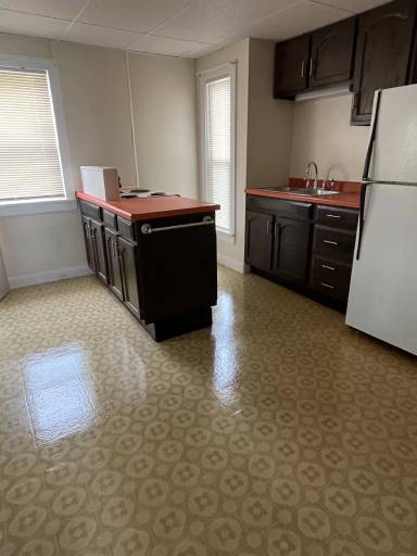 Main picture of 12 Ash St