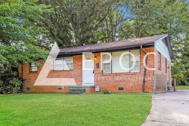 Main picture of 624 Mobile St