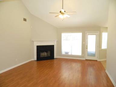 Main picture of 1099 Maple Ridge Ct