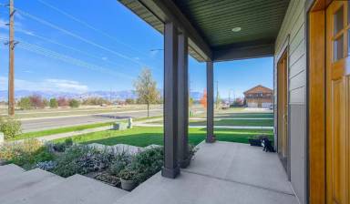 Main picture of 3657 Laduke St