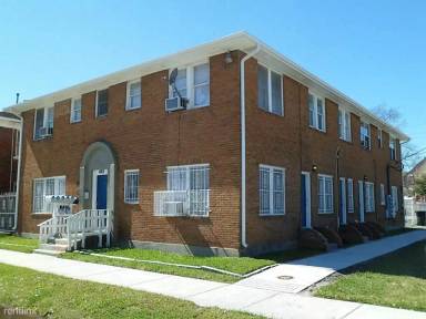 Main picture of 402 Hutcheson St