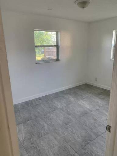 Main picture of 151 W 11th St