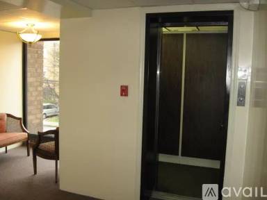 Main picture of 37 Academy Ave