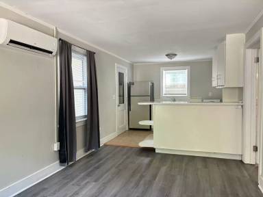 Main picture of 27 1/2 Oak Forest Dr
