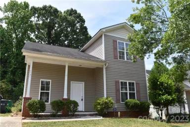 Main picture of 3731 Bullard St