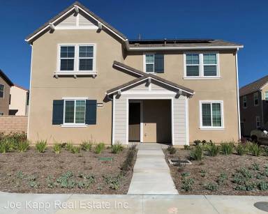 Main picture of 2155 Pomegranate St