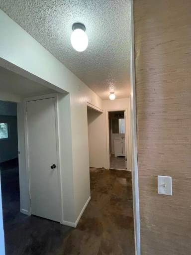 Main picture of 7406 Englewood Ln