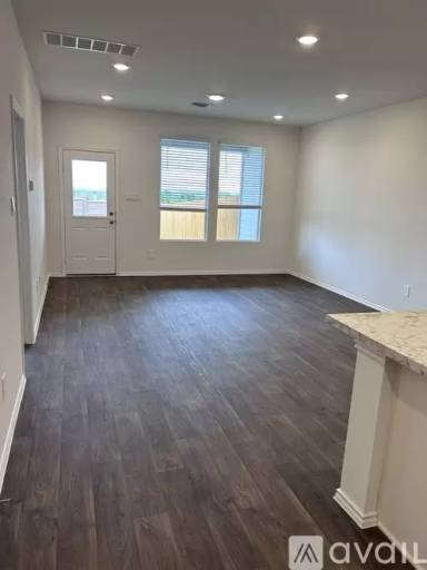 Main picture of 477 Arnold Loop