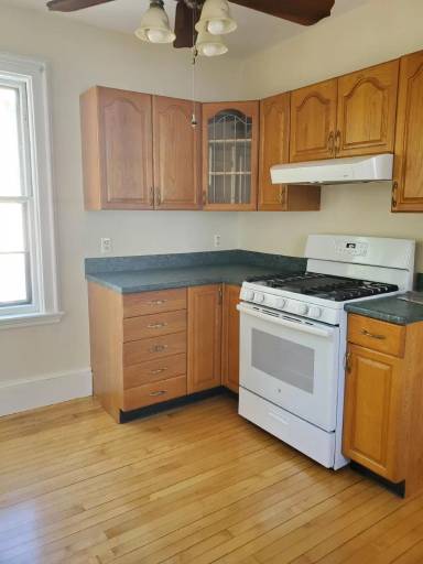 Main picture of 13 Appleton St